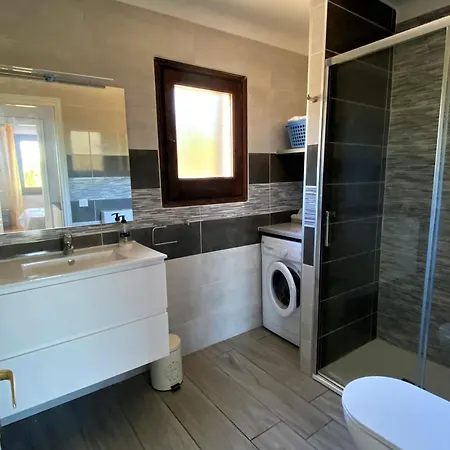 Casa Confortable Con Barbacoa Y Gran Terraza En L'escala, Cerca De La Playa - Hisp-7-7 Villa *